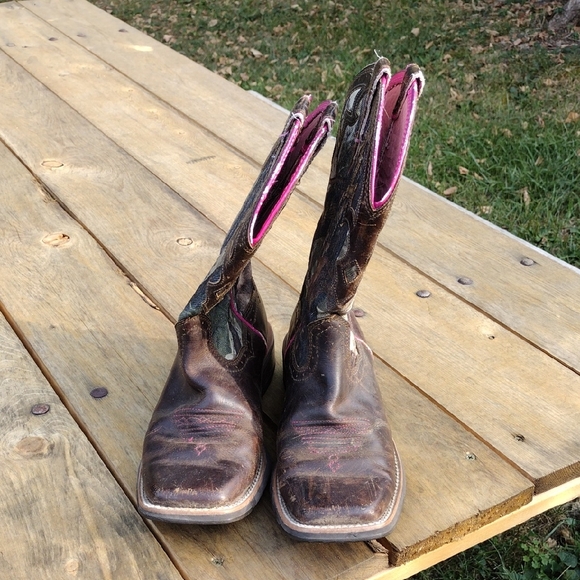 Ariat Unbridled Square Toe Western Boots Camo With Pink Accents Size 8.5 B - Picture 1 of 11